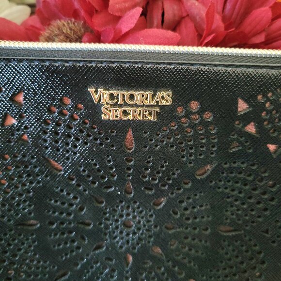 Victoria’s Secret Black Laser-Cut Wristlet Clutch Purse - Limited Edition - Picture 5 of 7